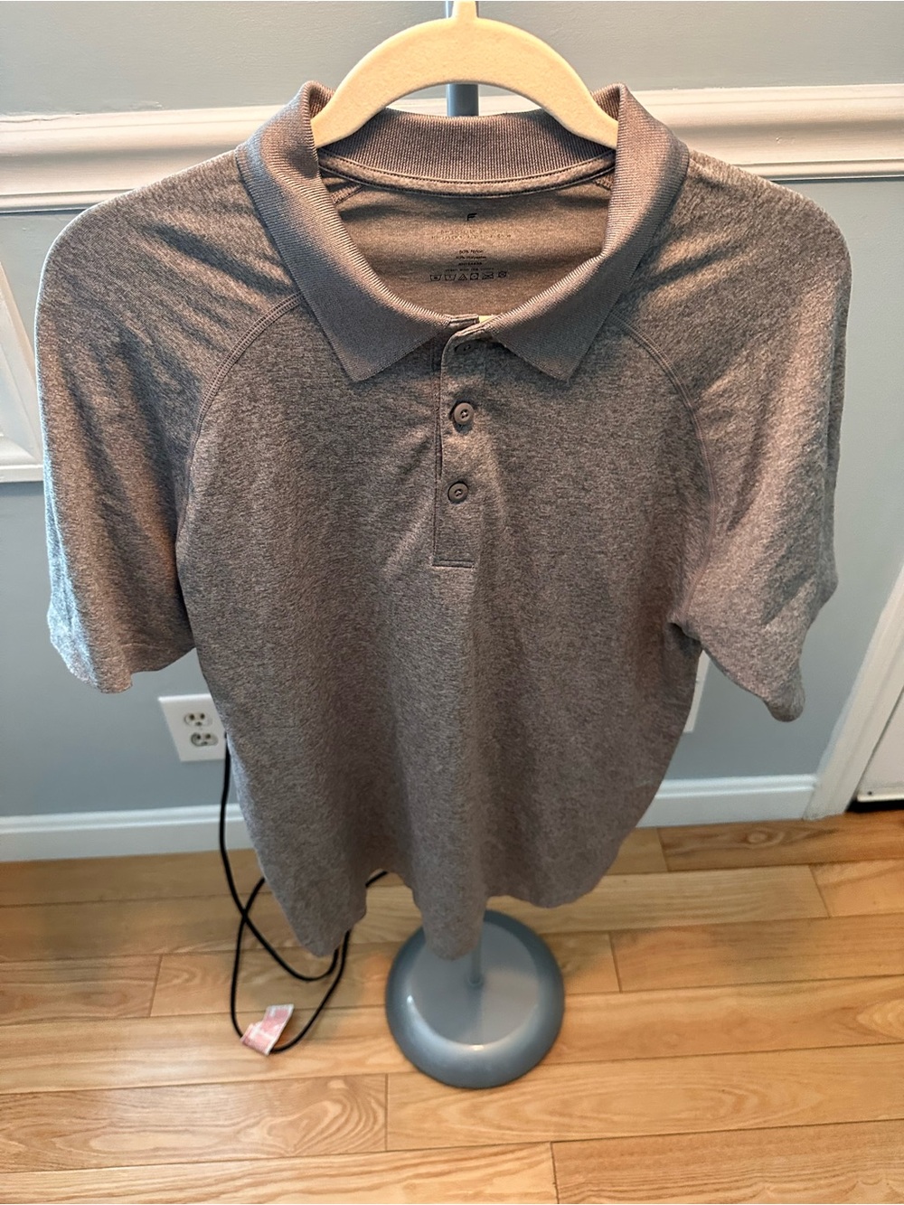 Fabletics Gray Short Sleeve Polo Shirt